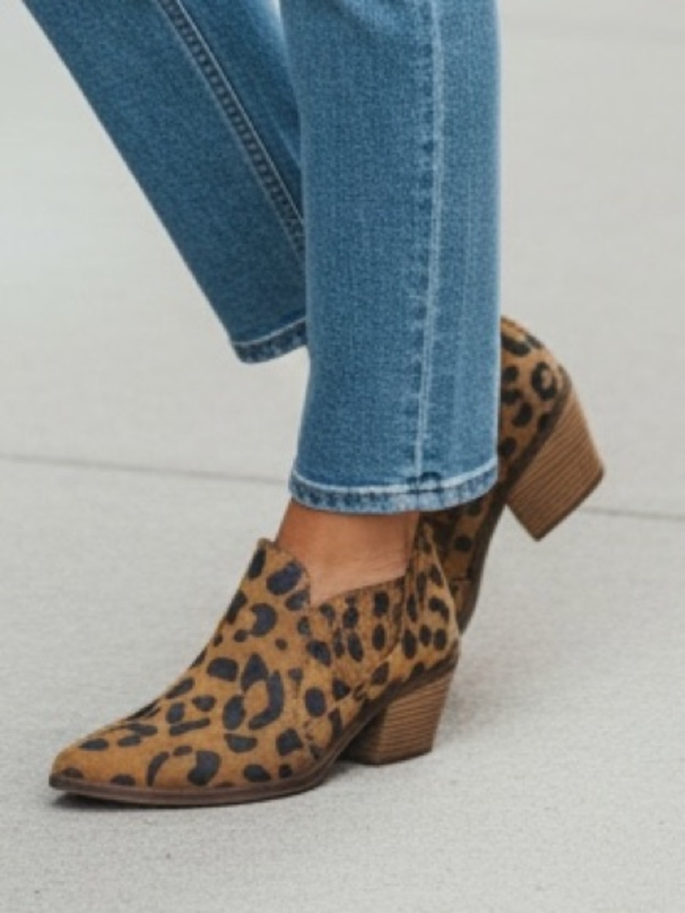 Dolce Vita Animal Print Slip On Heeled Western Booties Size 9